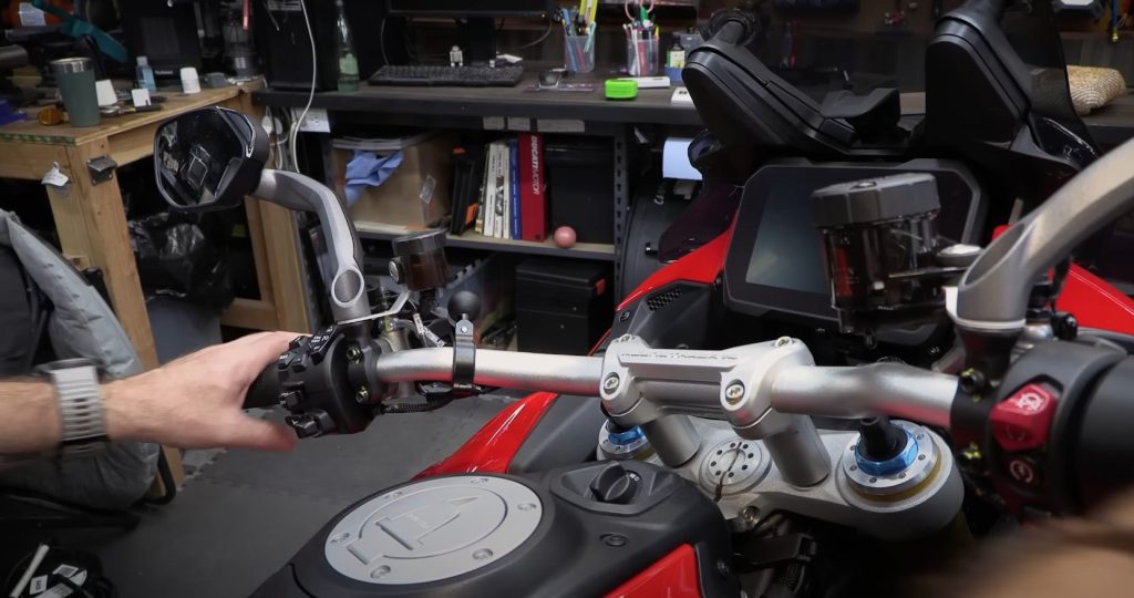 Adjust motorcycle handlebar